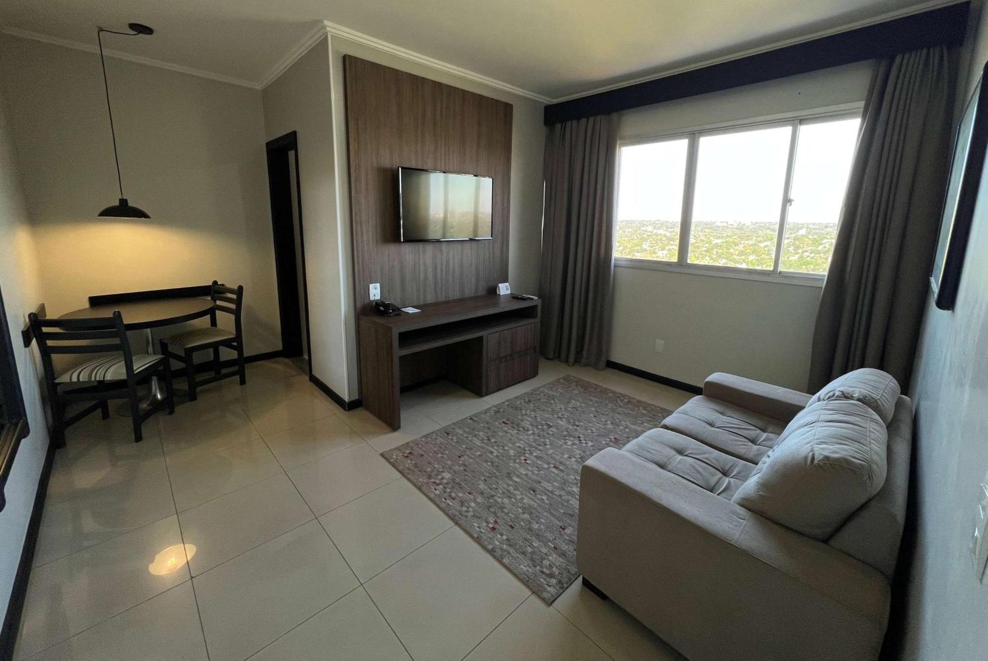 Wyndham Golden Foz Suites Foz do Iguacu Exterior photo