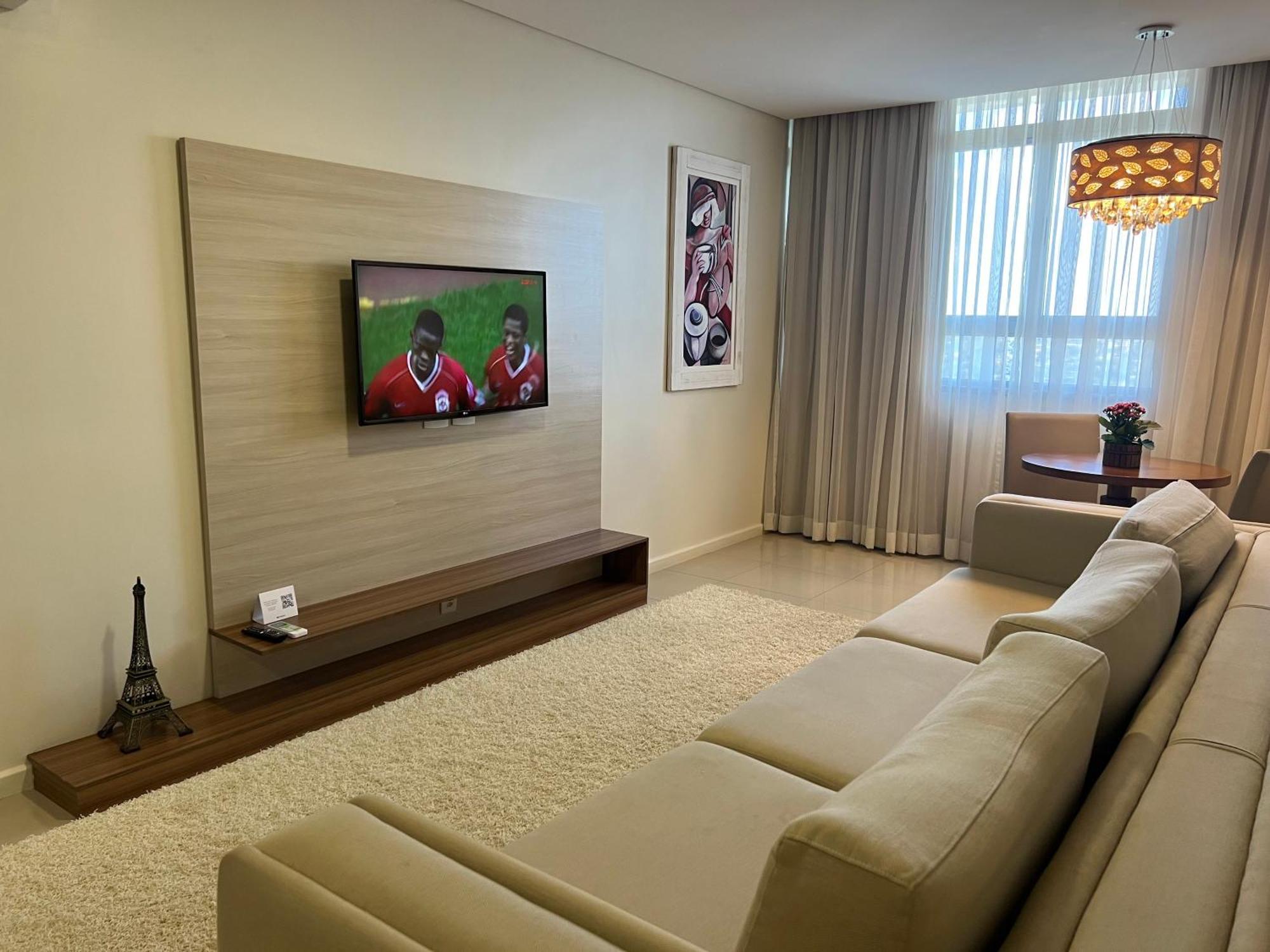 Wyndham Golden Foz Suites Foz do Iguacu Exterior photo